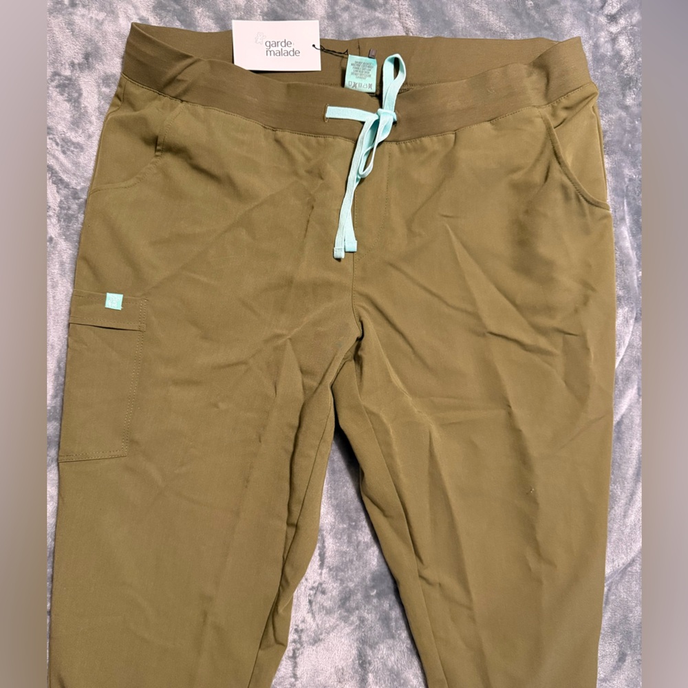 Garde Malade Olive Moss Scrub Pants